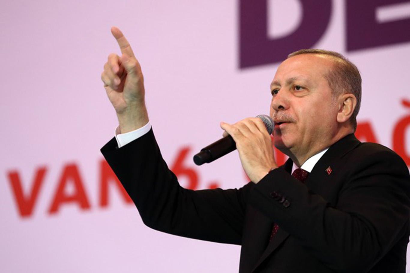 Cumhurbaşkanı Erdoğan Van Kongresine katıldı
